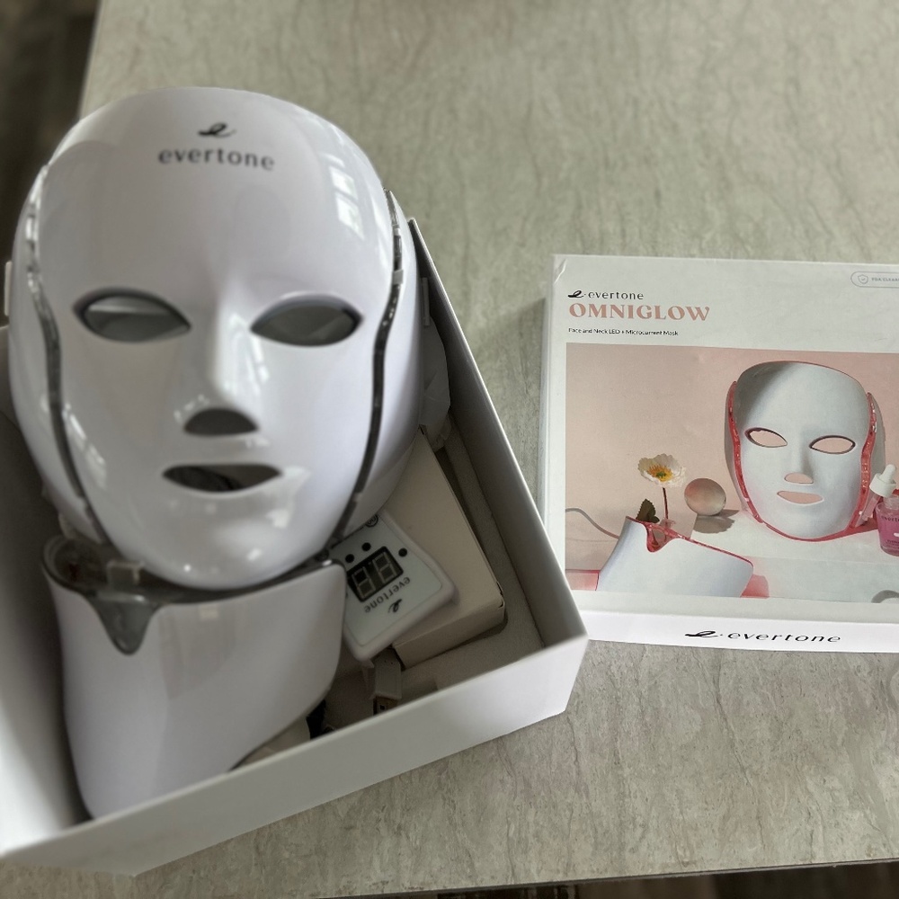 LED FACE & NECK MASK